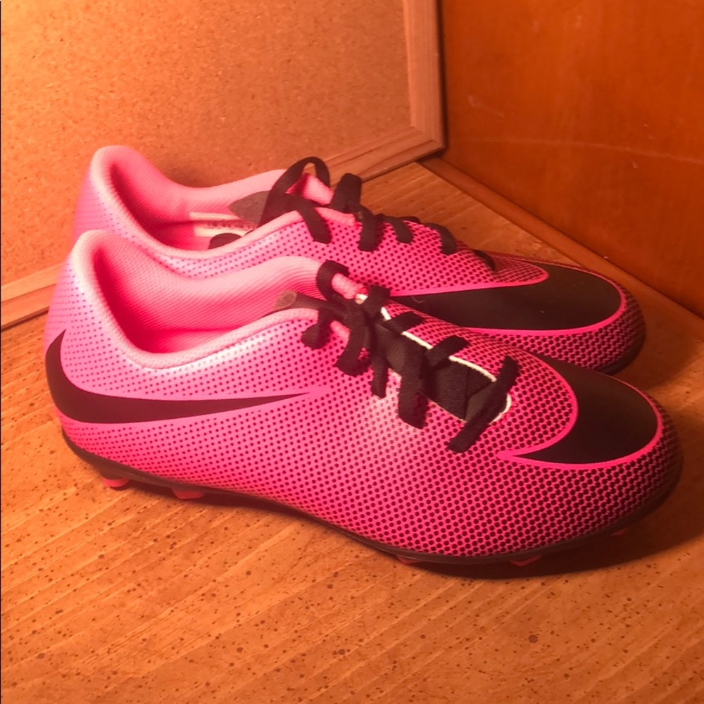 Nike Jr. Bravata II FG Girls Soccer Cleat